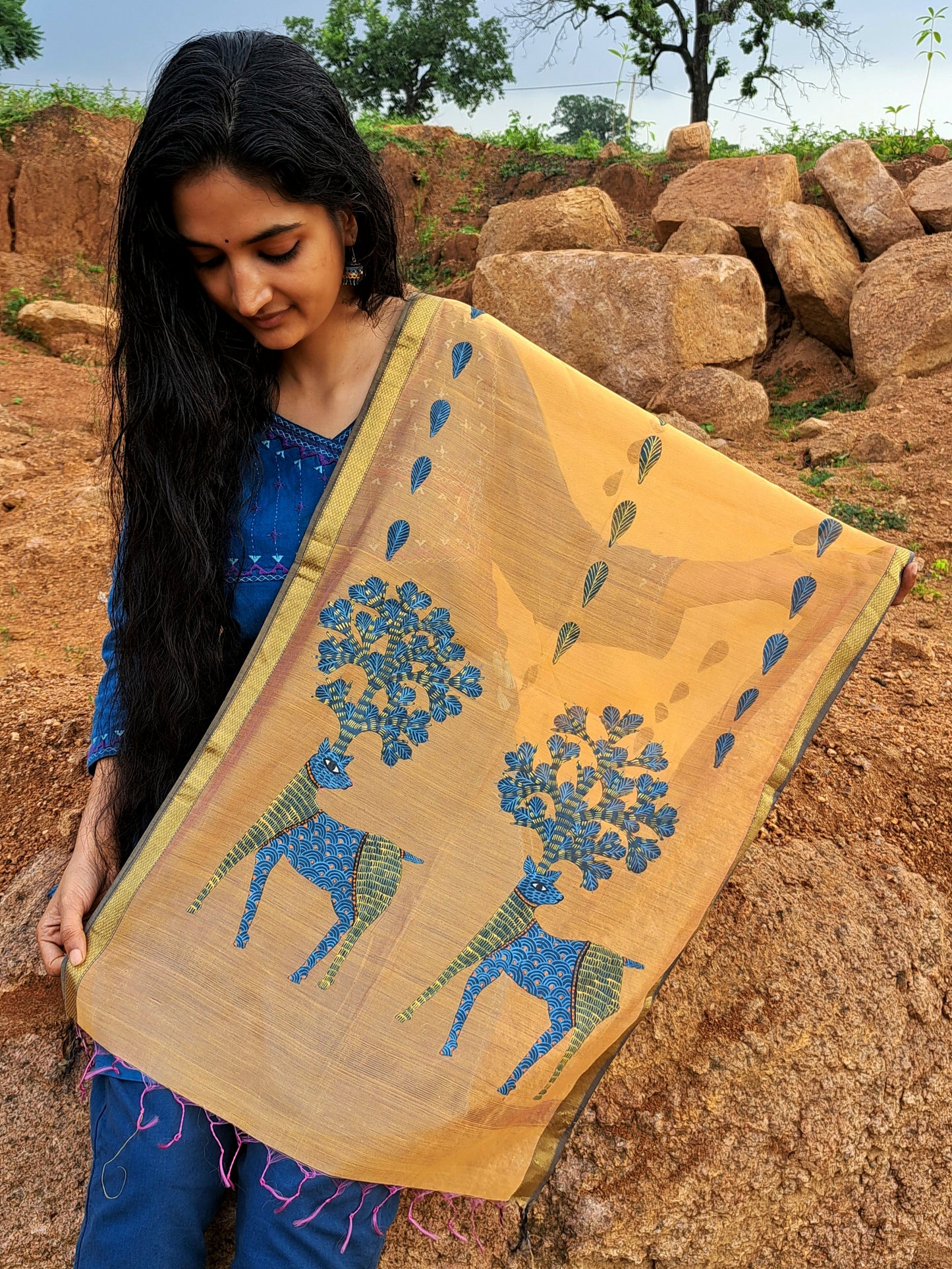 Original Gond Handpainted Handloom Maheshwari Silk Stole With Tassels